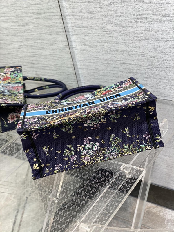 ディオールバッグ角部分ディテール